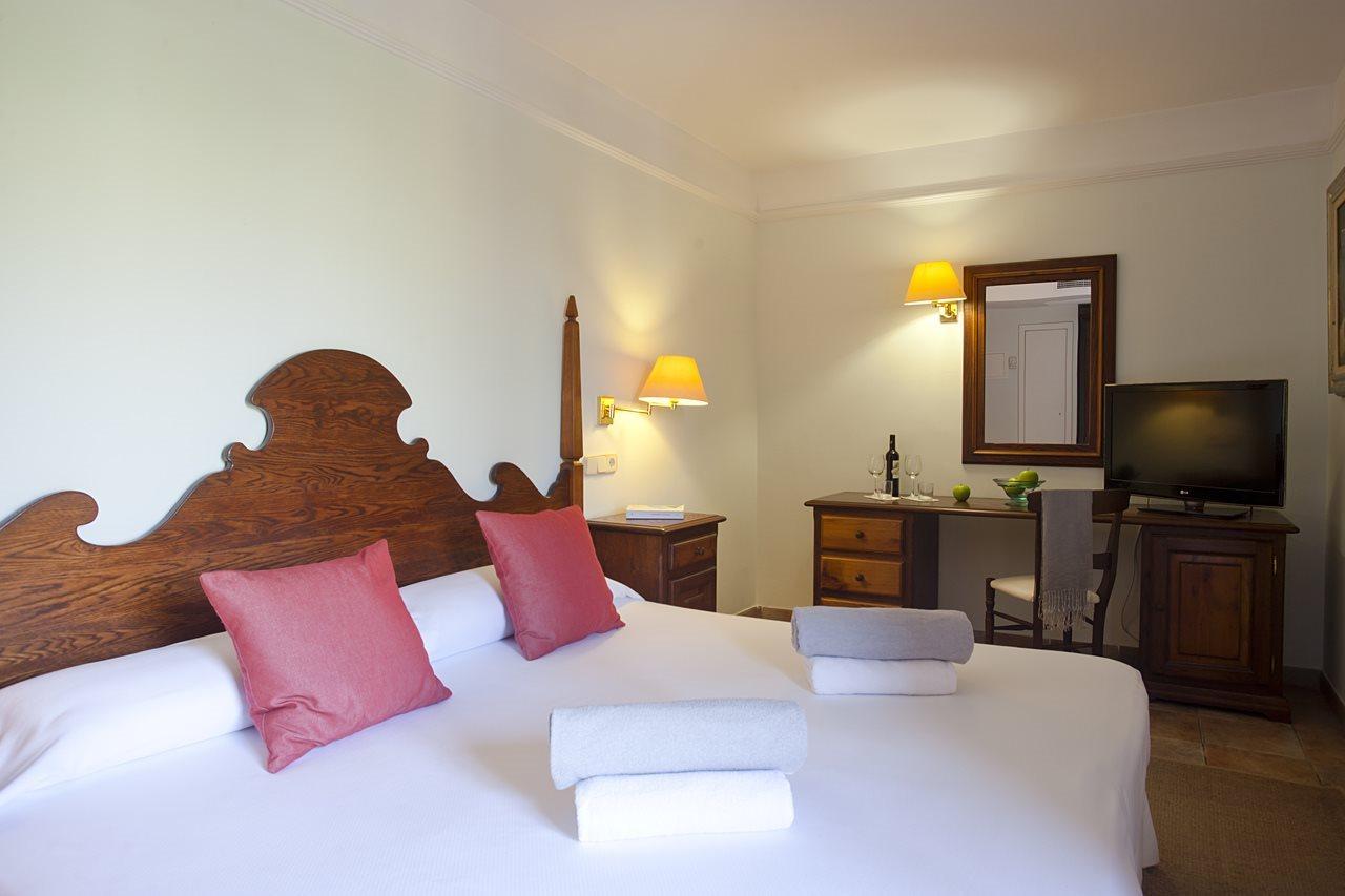 Hotel Cala Sant Vicenc - Adults Only Cala de Sant Vicenc Екстериор снимка